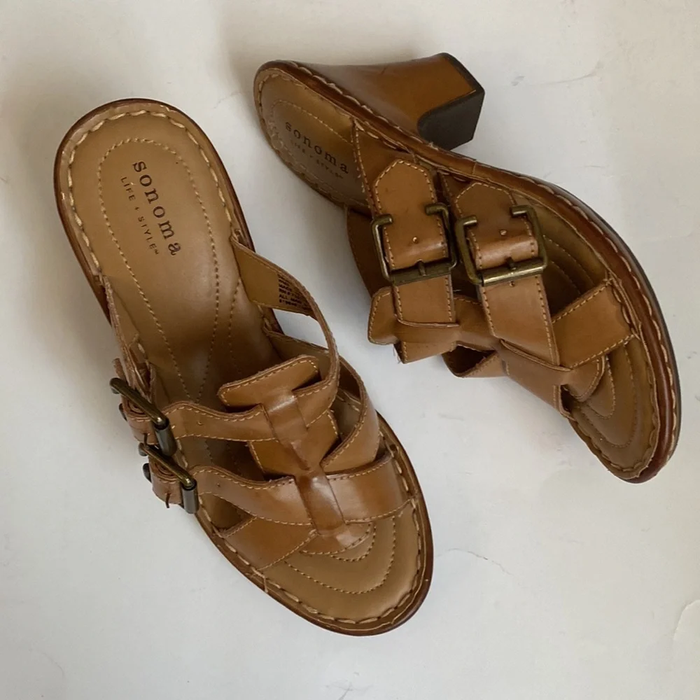 Women's Sonoma Natural Daunt Tan Wedge‎ Peep Toe Sandals with Buckle, Size 7.5M